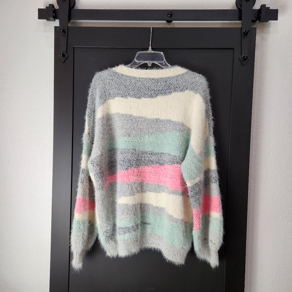 &MERCI Bella Rose Sweater Size Small - Picture 4 of 5